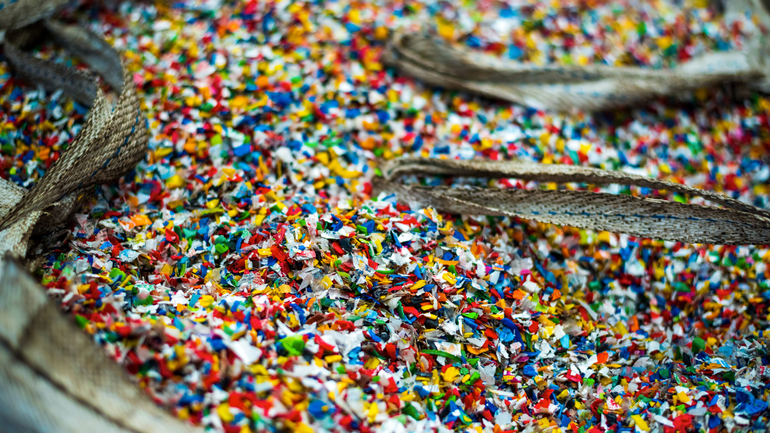 polečnost TOMA RECYCLING a.s. nabízí volné kapacity pro sorting polymerních drtí.